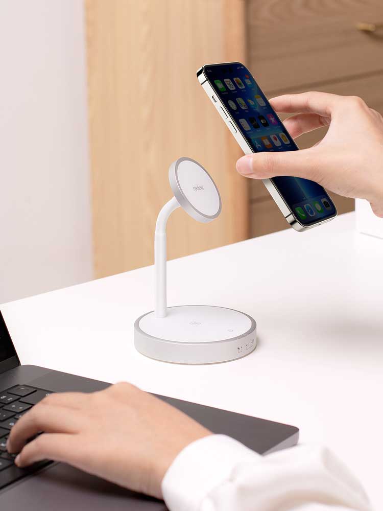 PowerGO wireless charger power bank